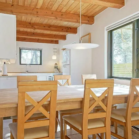 Vakantiehuis Three-bedroom Holiday In Nexo 2 Balke