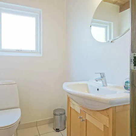 Three-bedroom Holiday In Nexo 2 * Balke