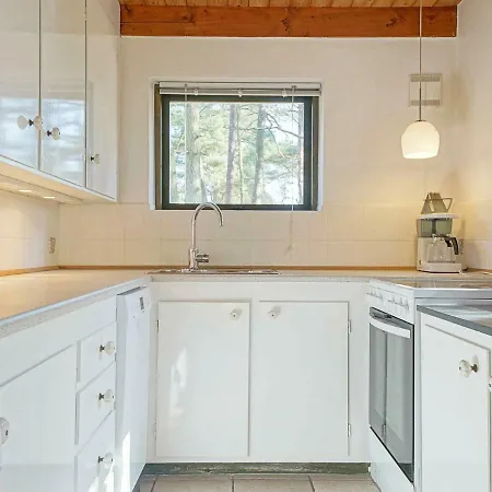 Three-bedroom Holiday In Nexo 2 Vakantiehuis